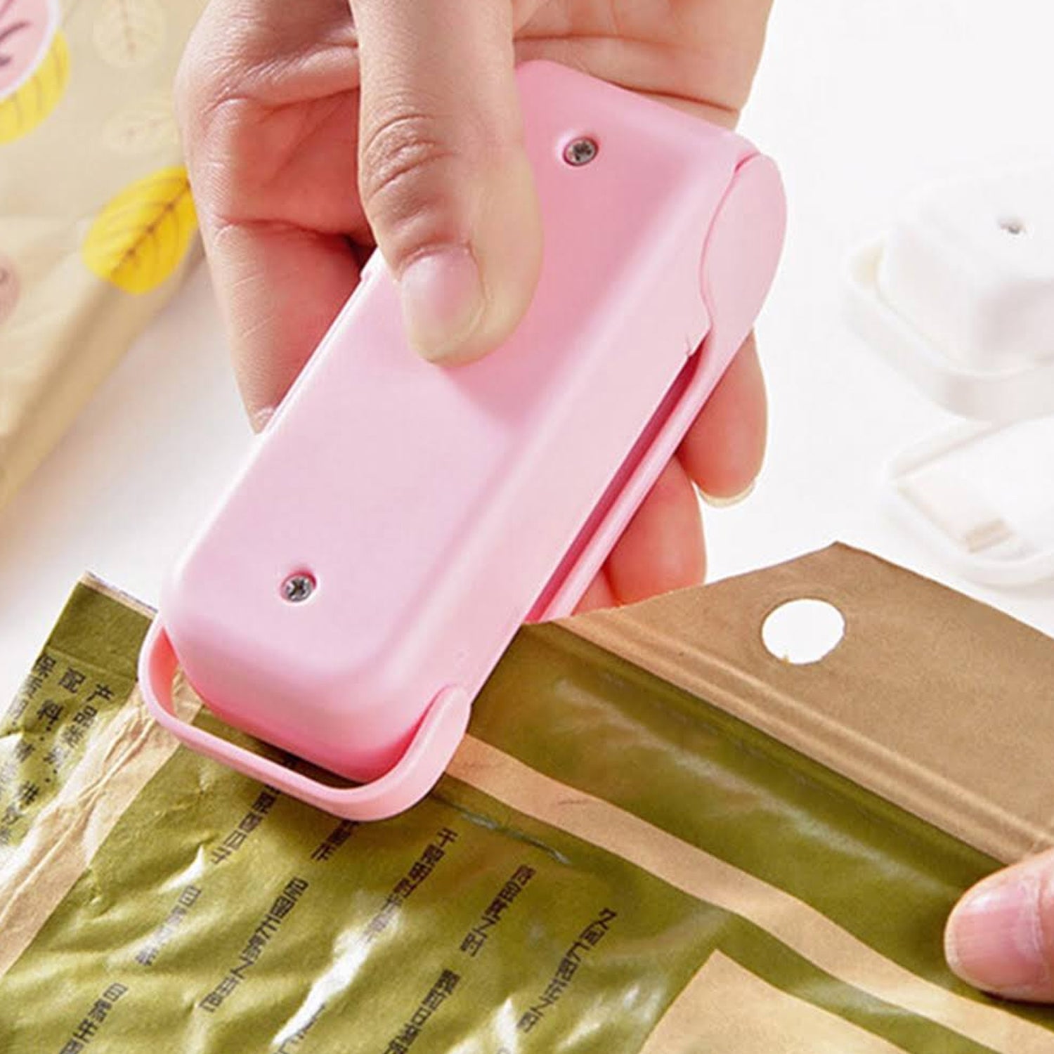 7675 Mini Sealing Machine Plastic Bag Sealer Portable Mini Super Seal Packing Plastic Bag Tool Sealing Machine Hand Held Heat (1Pc) DeoDap 7675 Mini Sealing Machine Plastic Bag Sealer Portable Mini Super Seal Packing Plastic Bag Tool Sealing Machine Hand Held Heat (1Pc) DeoDap